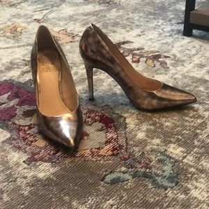 Vince Camuto pumps